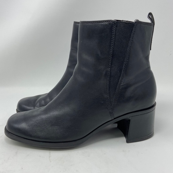 clarks leather side zip ankle boots
